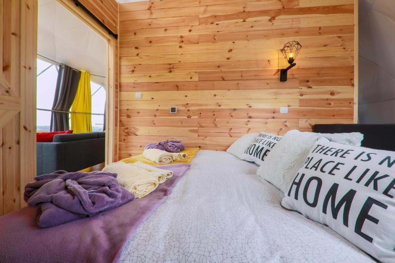 Glamping Gliczarow Klapnioki Bed & Breakfast Lesnica  Exterior photo